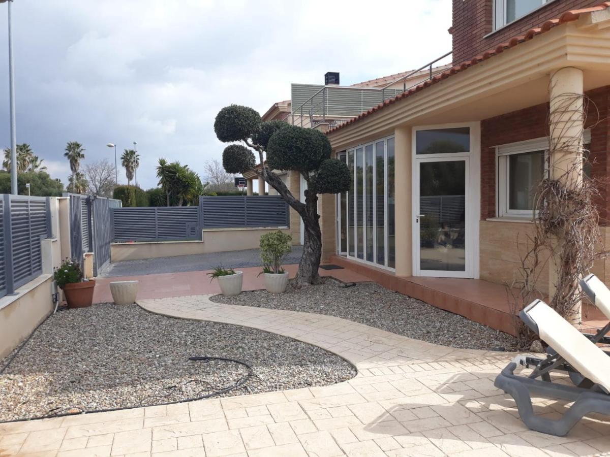 Villa Flor Cambrils Bagian luar foto
