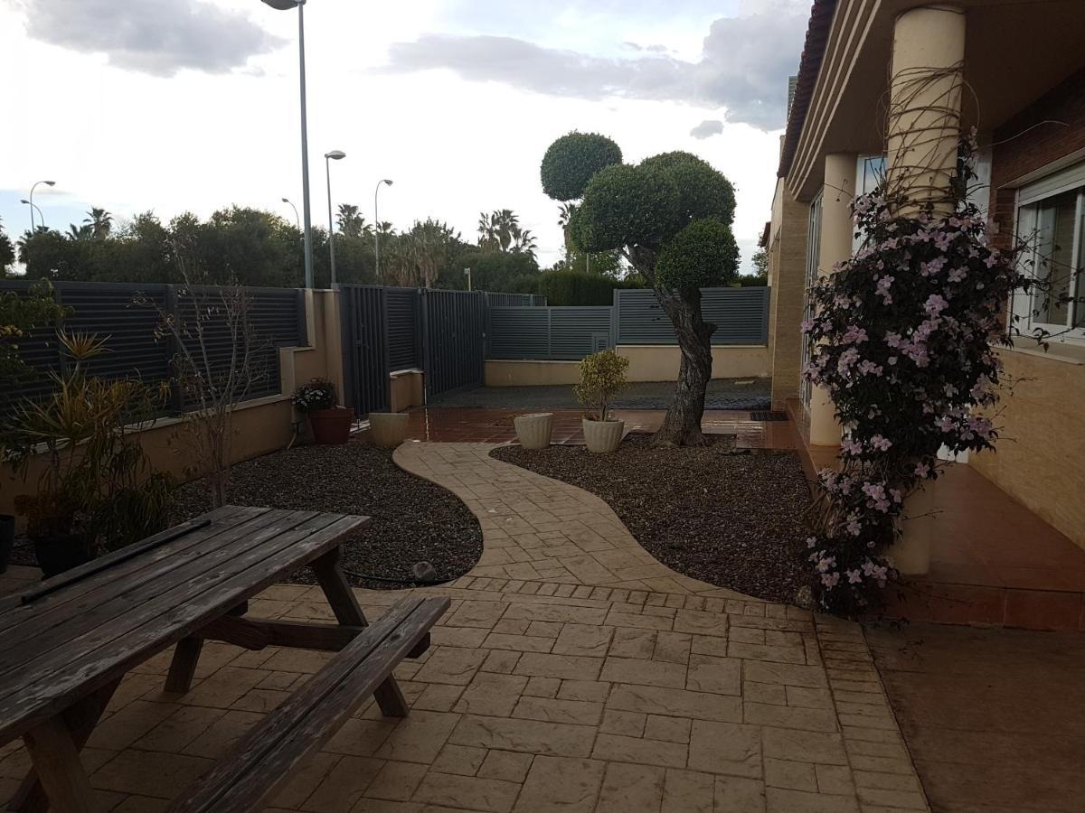 Villa Flor Cambrils Bagian luar foto